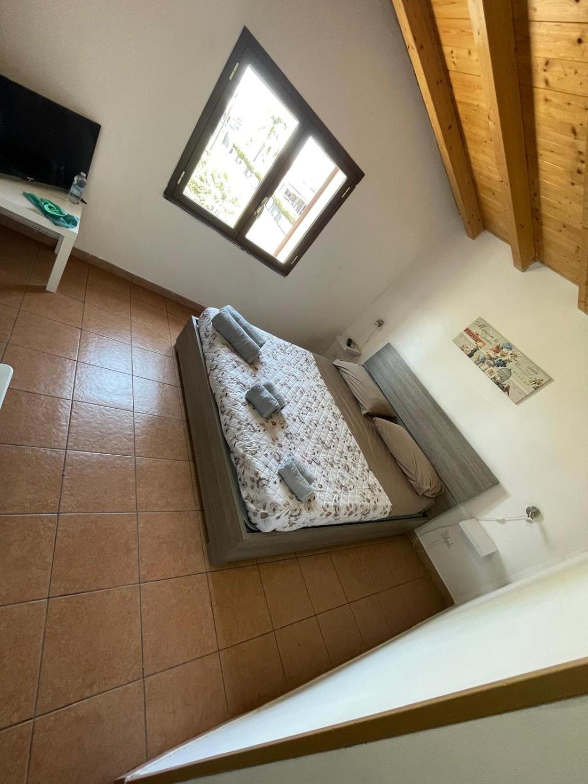 Lavica Airport Catania B&B エクステリア 写真